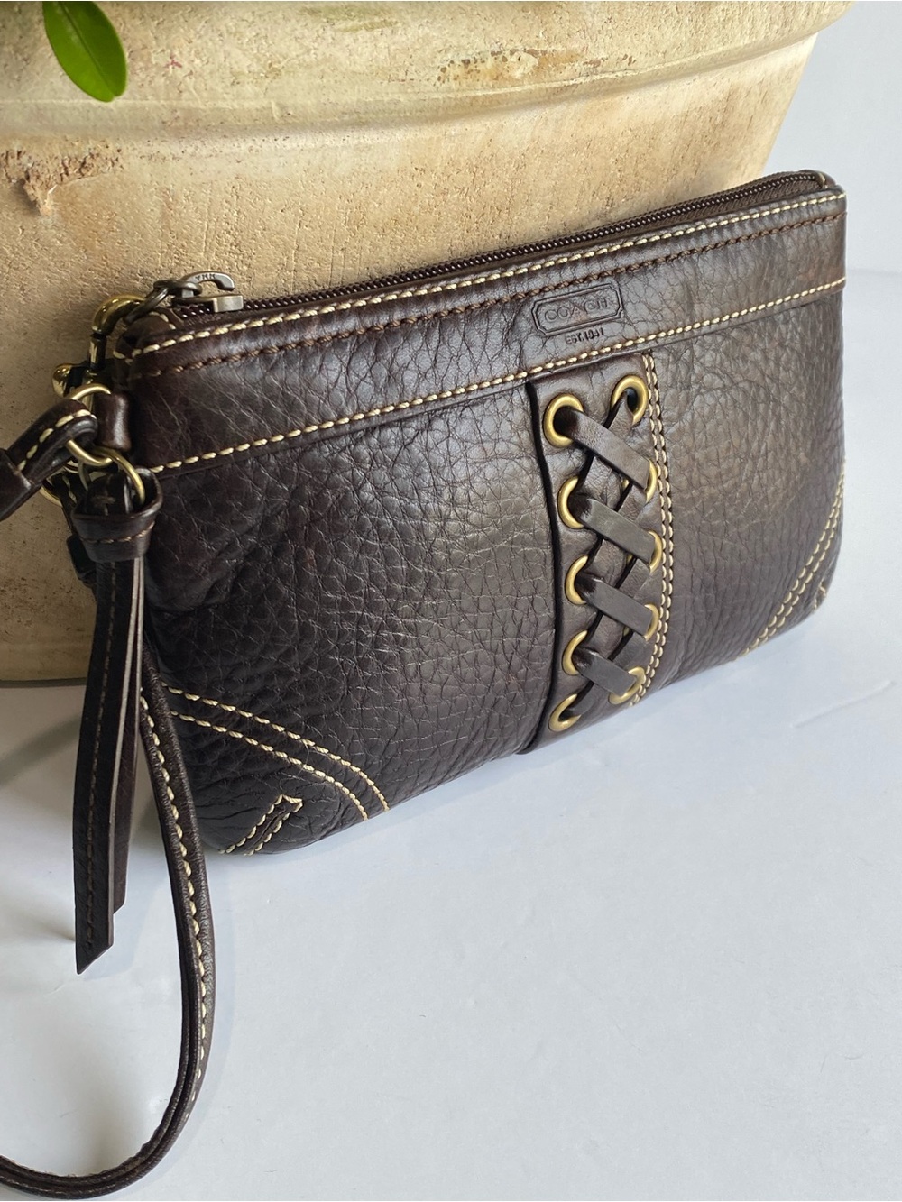Coach Laced Corset Woven Chelsea Dark Brown Leather Wristlet Y2K - Picture 14 of 14